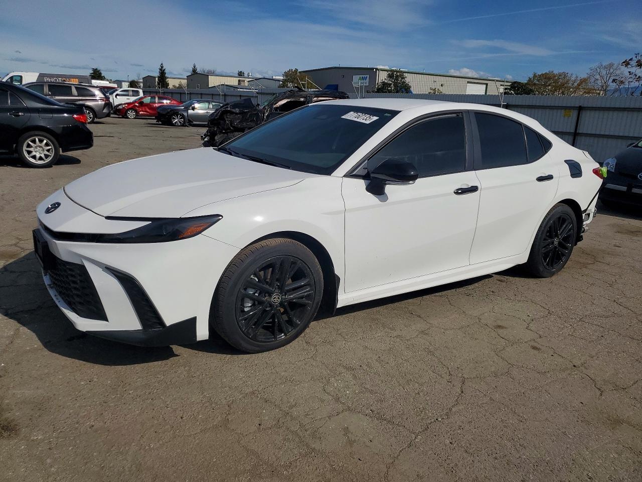 2025 TOYOTA CAMRY
