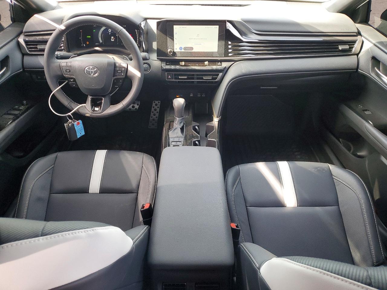 2025 TOYOTA CAMRY SE photo 22
