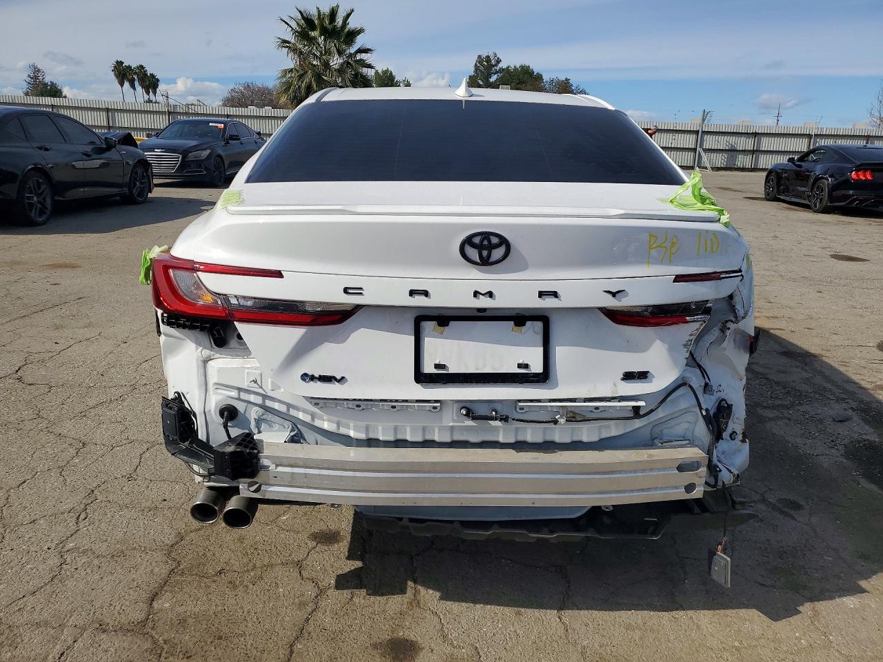 2025 TOYOTA CAMRY SE photo 16