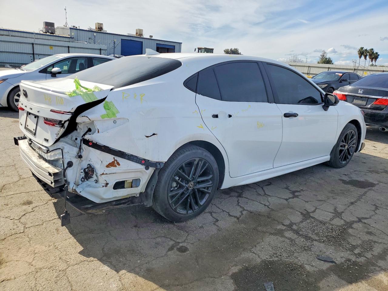 2025 TOYOTA CAMRY SE photo 7