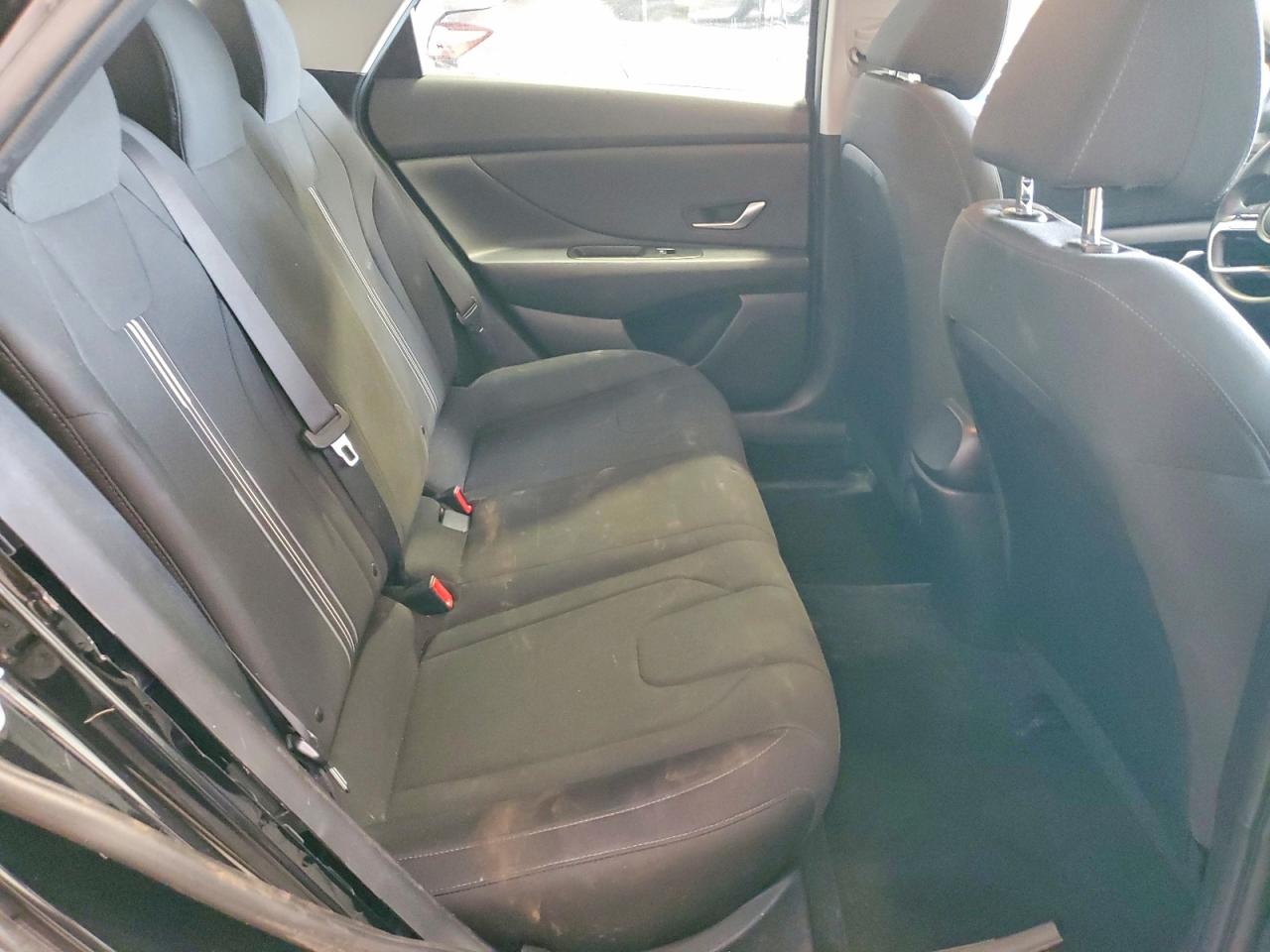 2021 HYUNDAI ELANTRA SEL photo 28