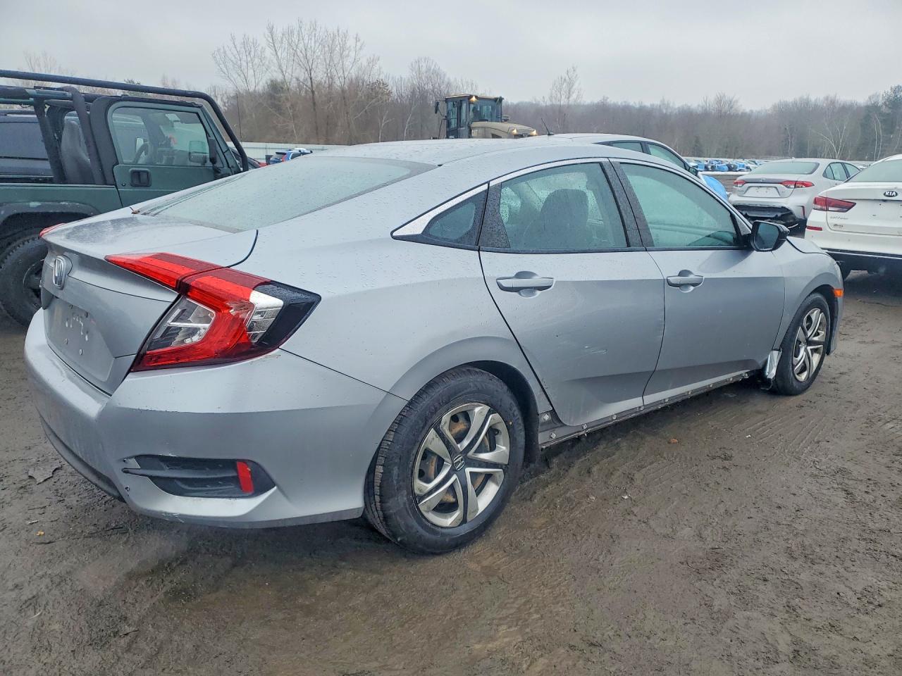 2017 HONDA CIVIC LX photo 5