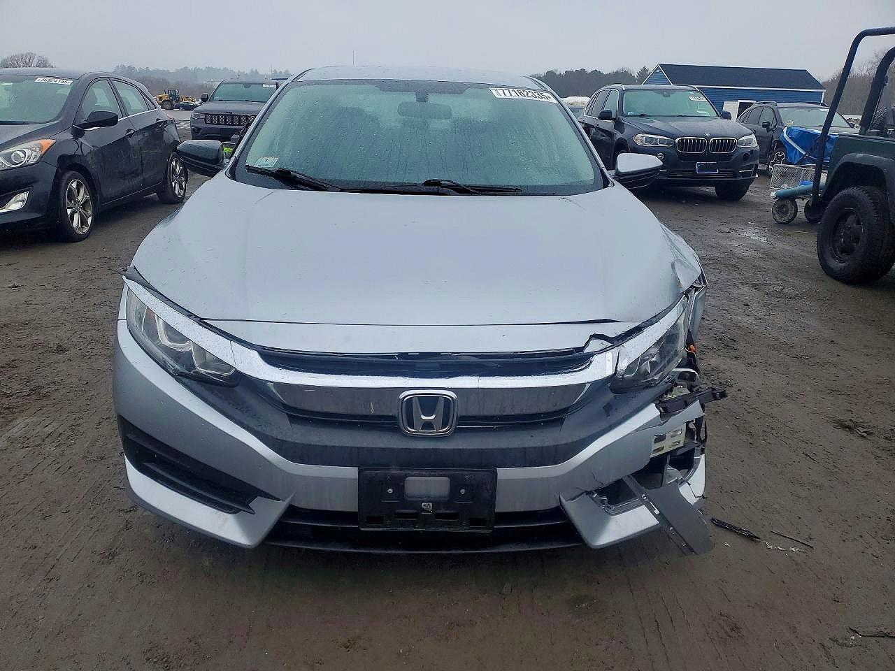 2017 HONDA CIVIC LX photo 9