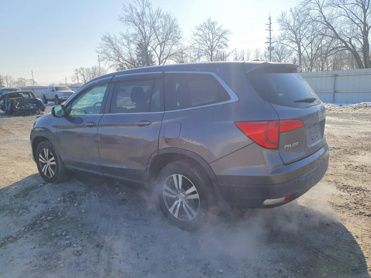 2016 HONDA PILOT EX photo 4