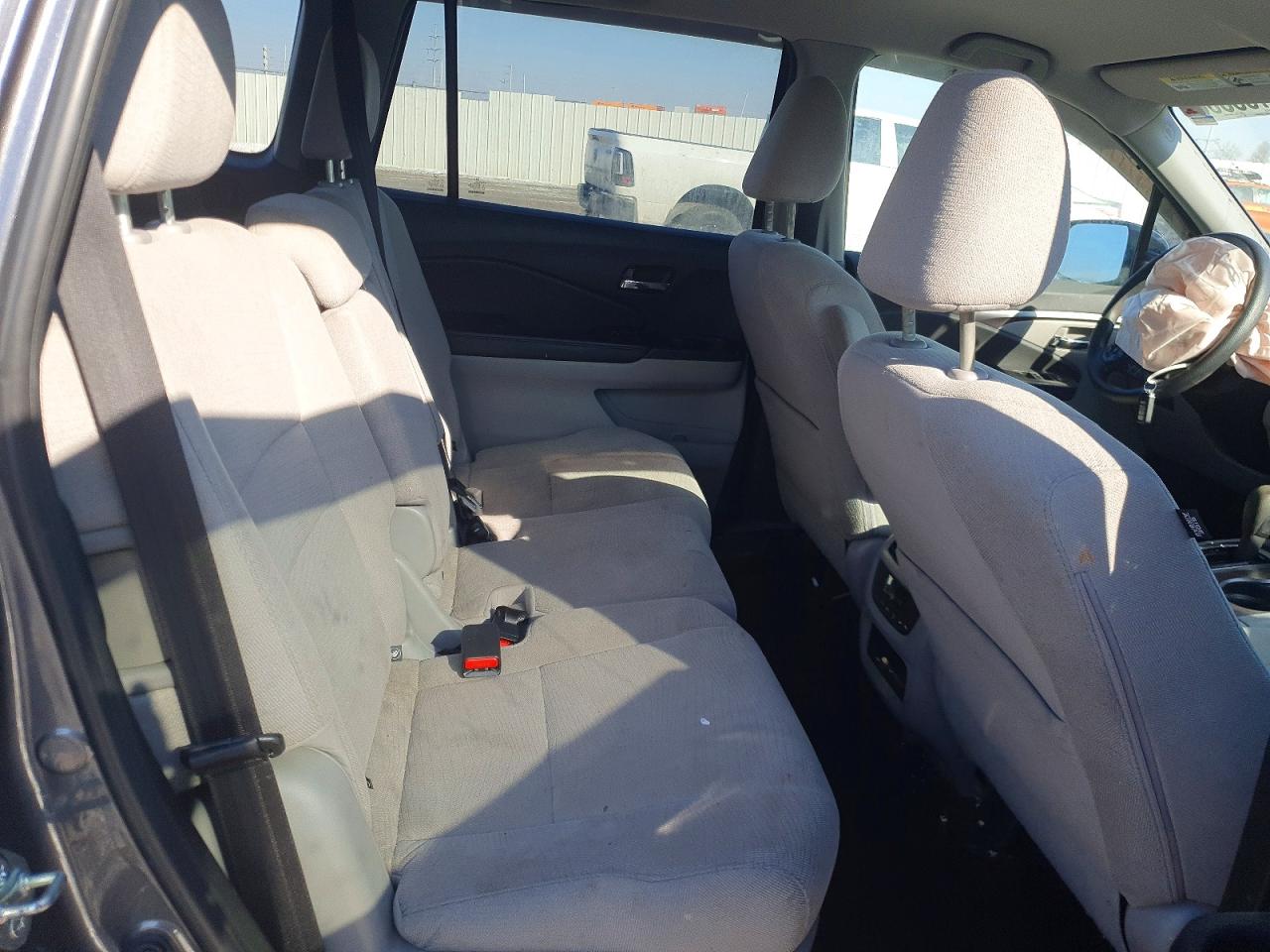 2016 HONDA PILOT EX photo 31