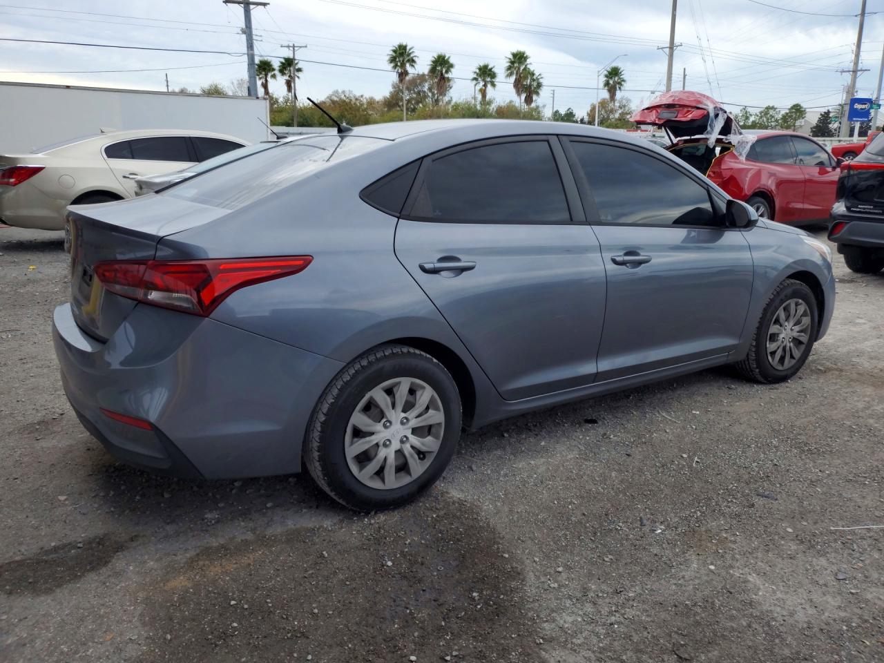 2019 HYUNDAI ACCENT SE photo 5