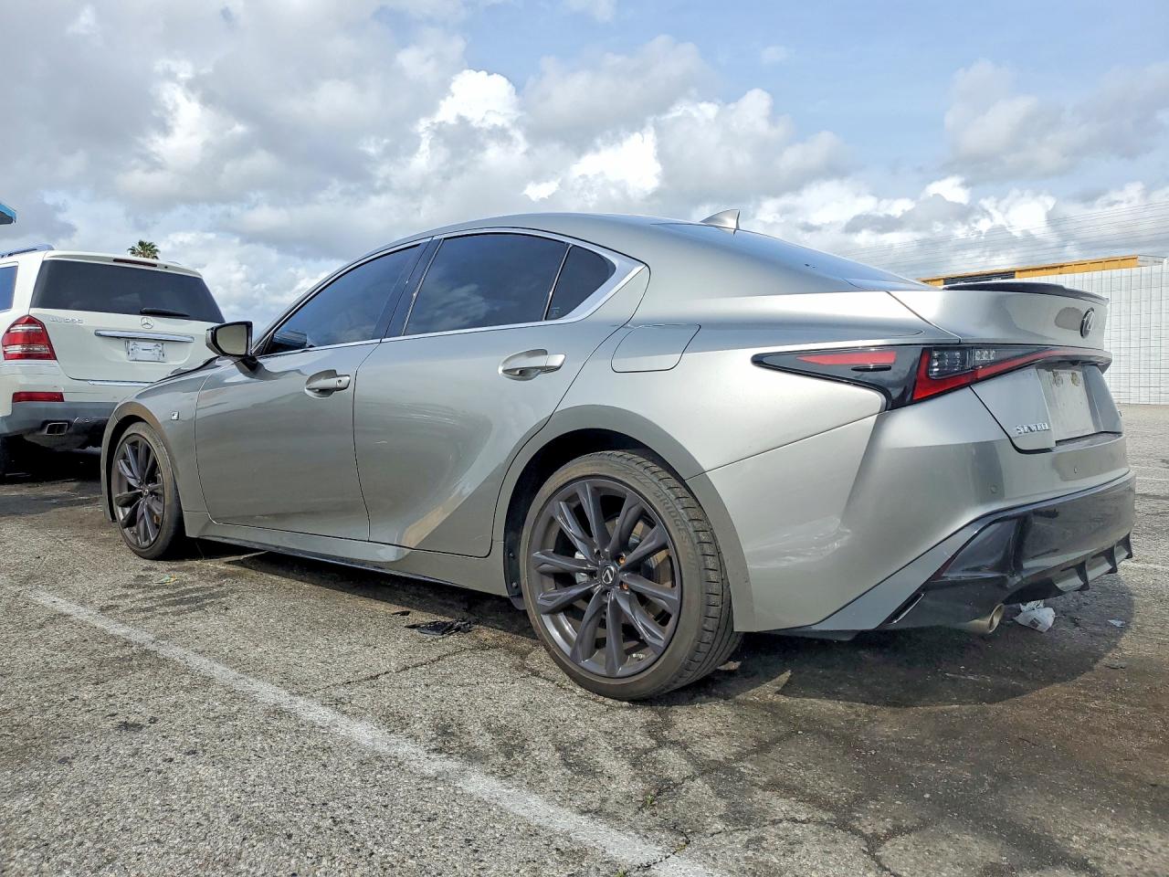 2022 LEXUS IS 350 F SPORT photo 4