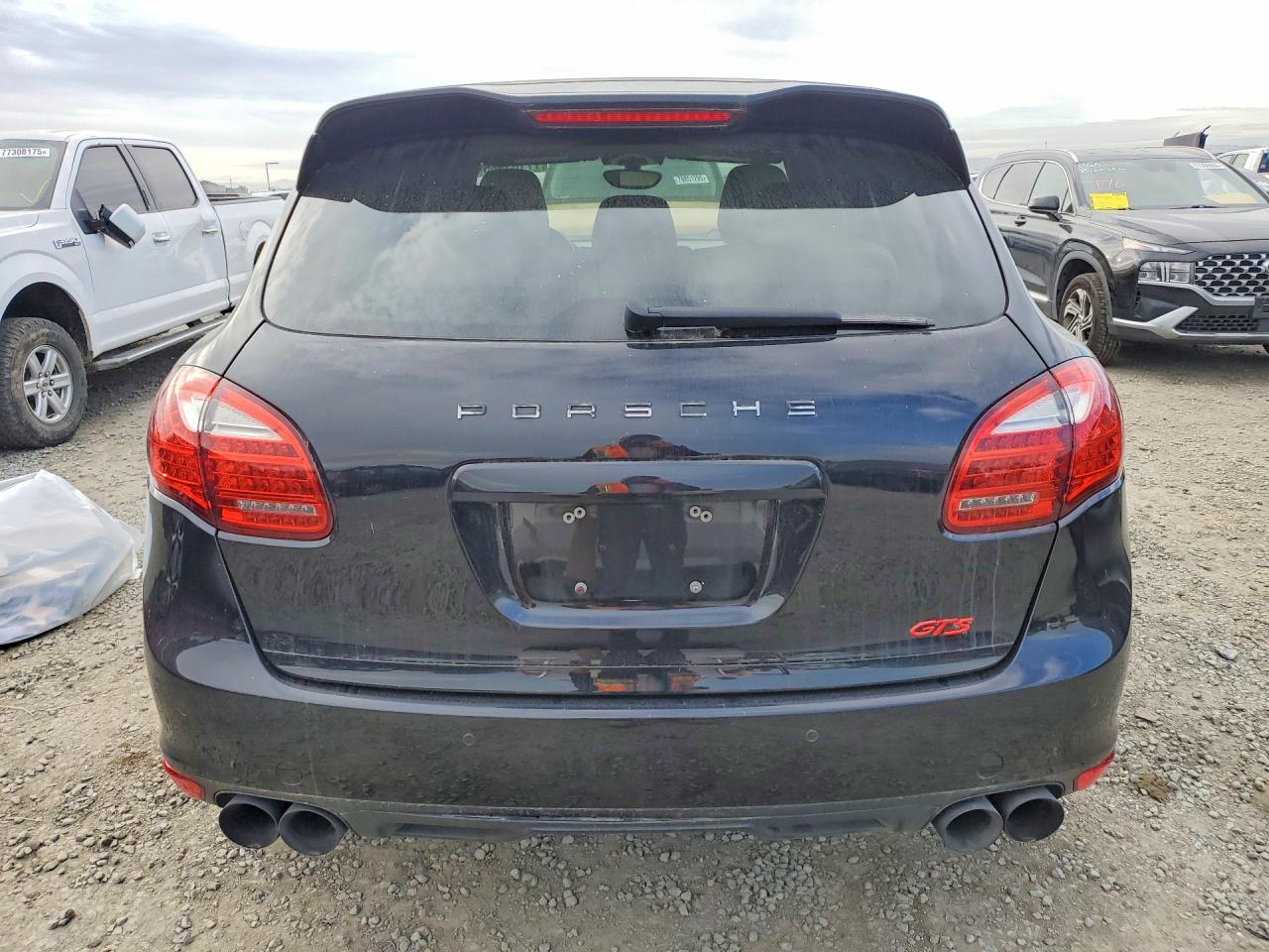 2011 PORSCHE CAYENNE S photo 16