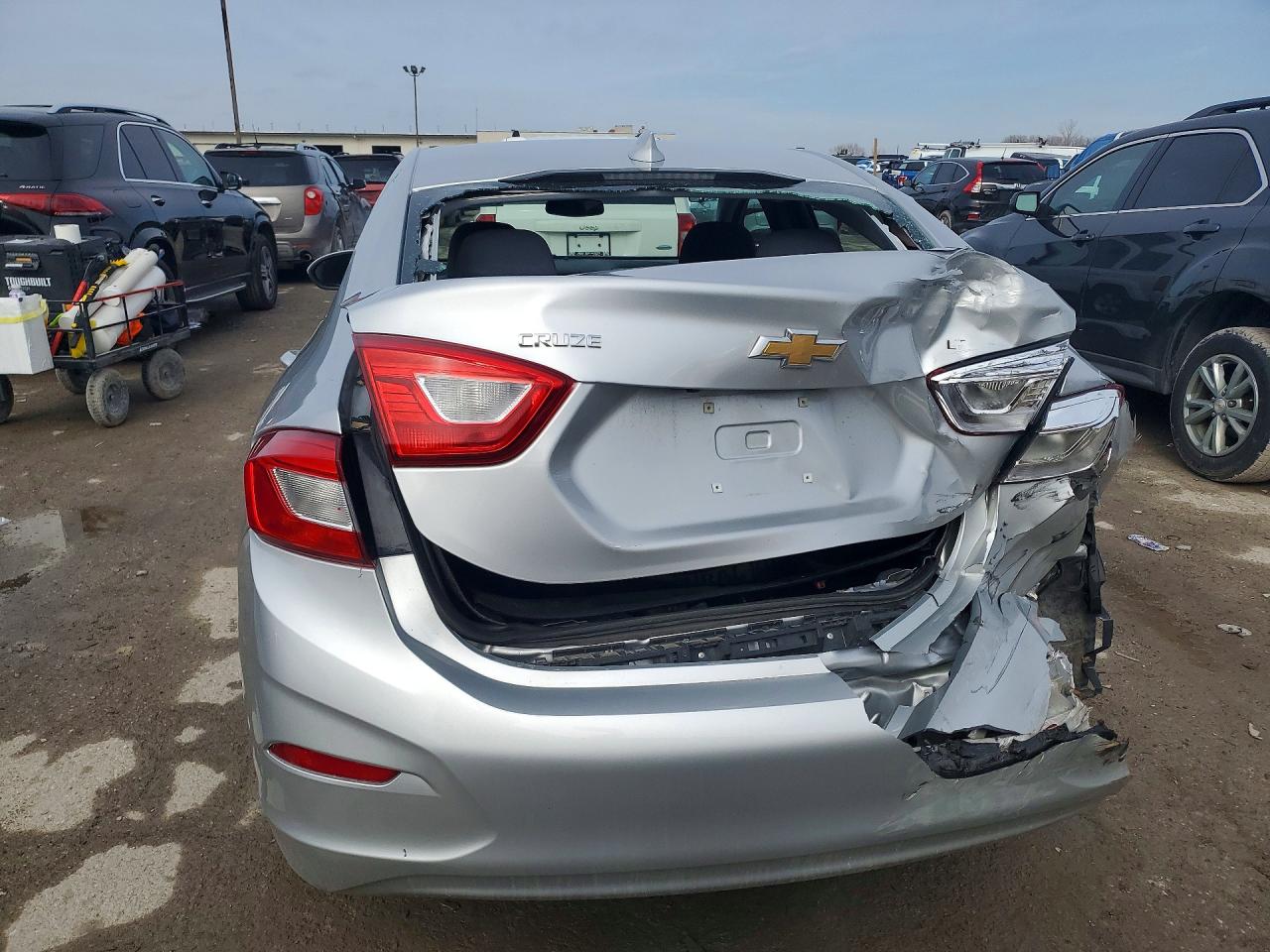 2019 CHEVROLET CRUZE LT photo 11