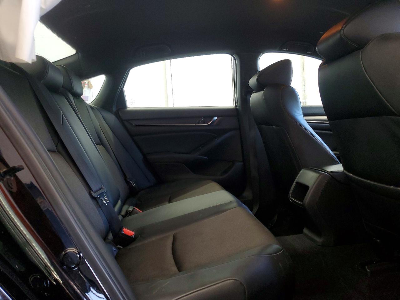 2018 HONDA ACCORD SPORT photo 19