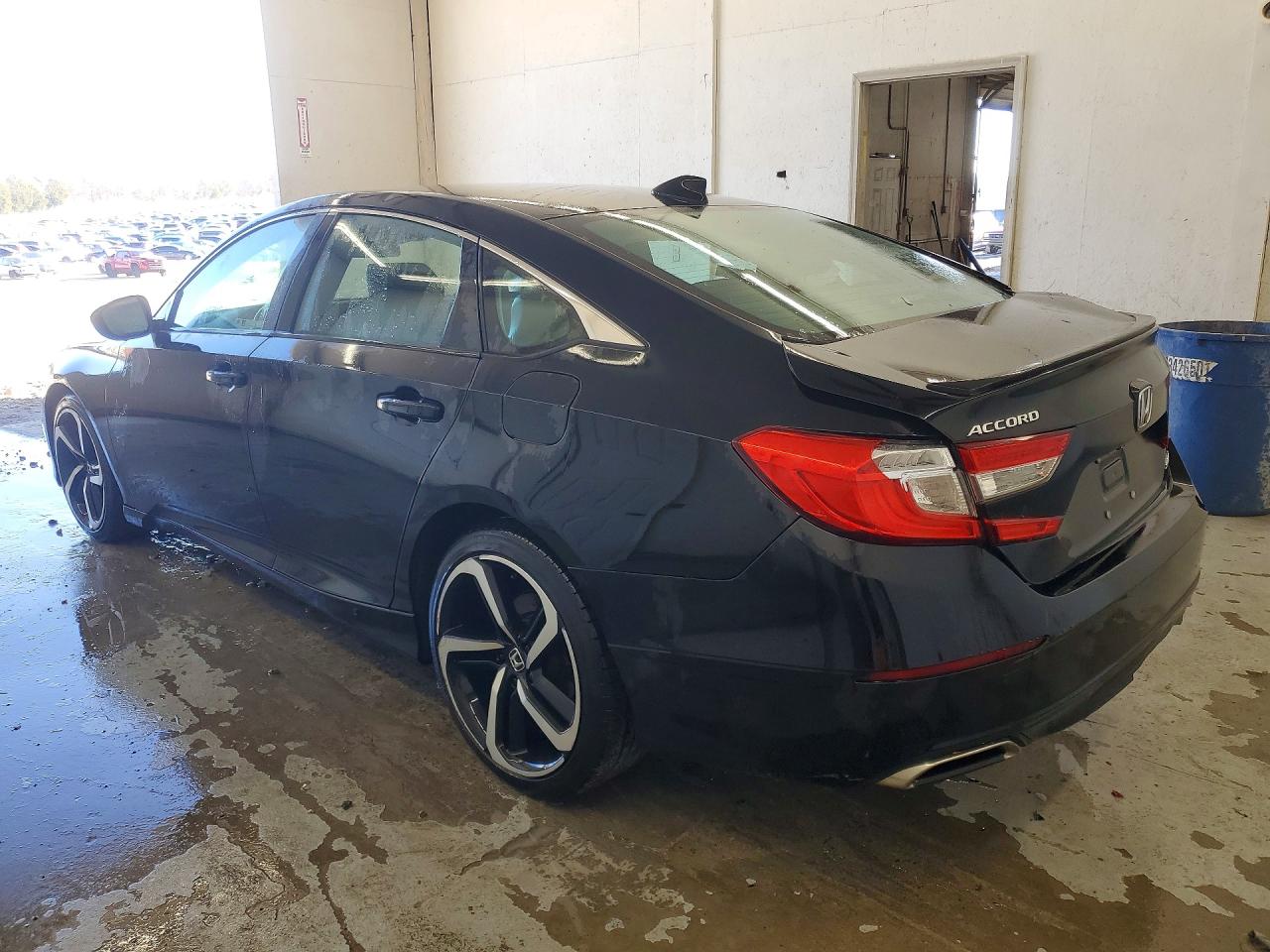 2018 HONDA ACCORD SPORT photo 3