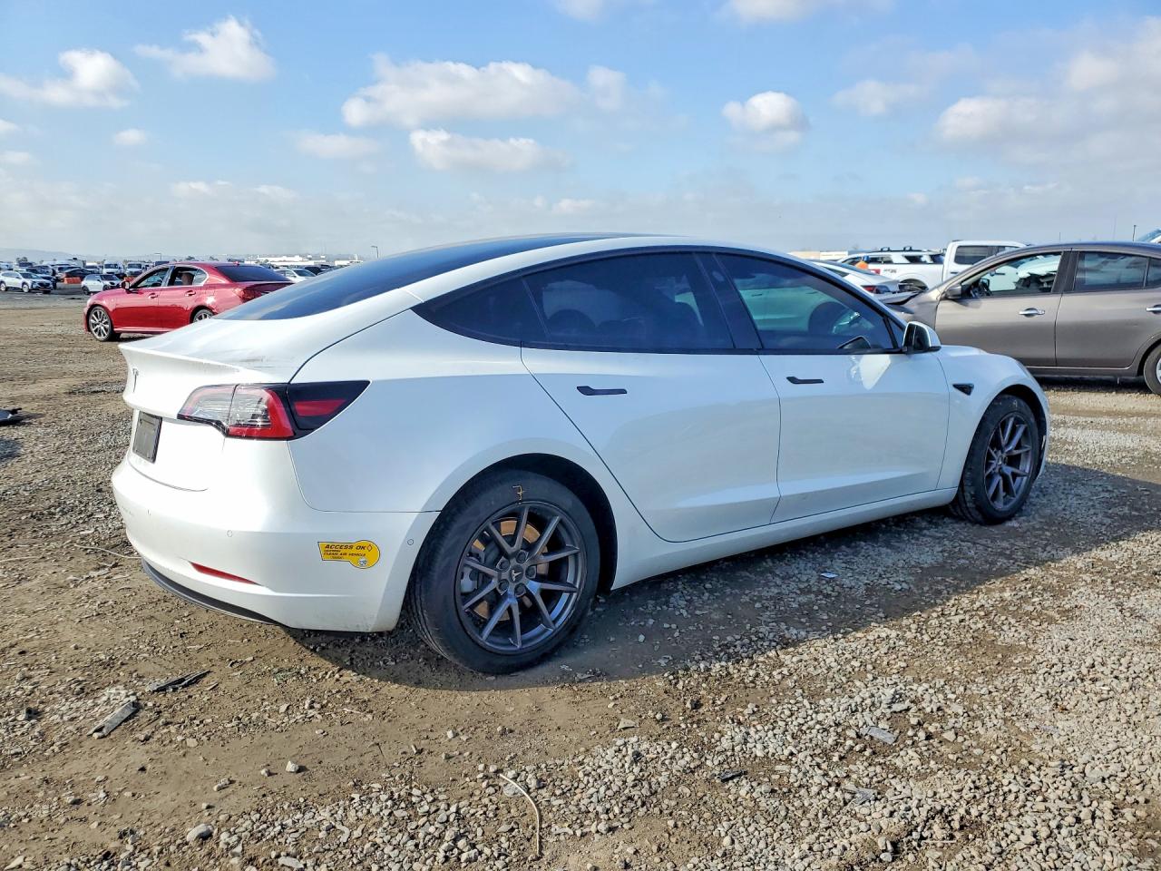 2022 TESLA MODEL 3 photo 3