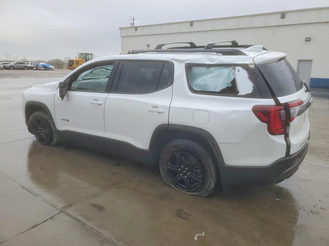 2021 GMC ACADIA AT4 photo 3