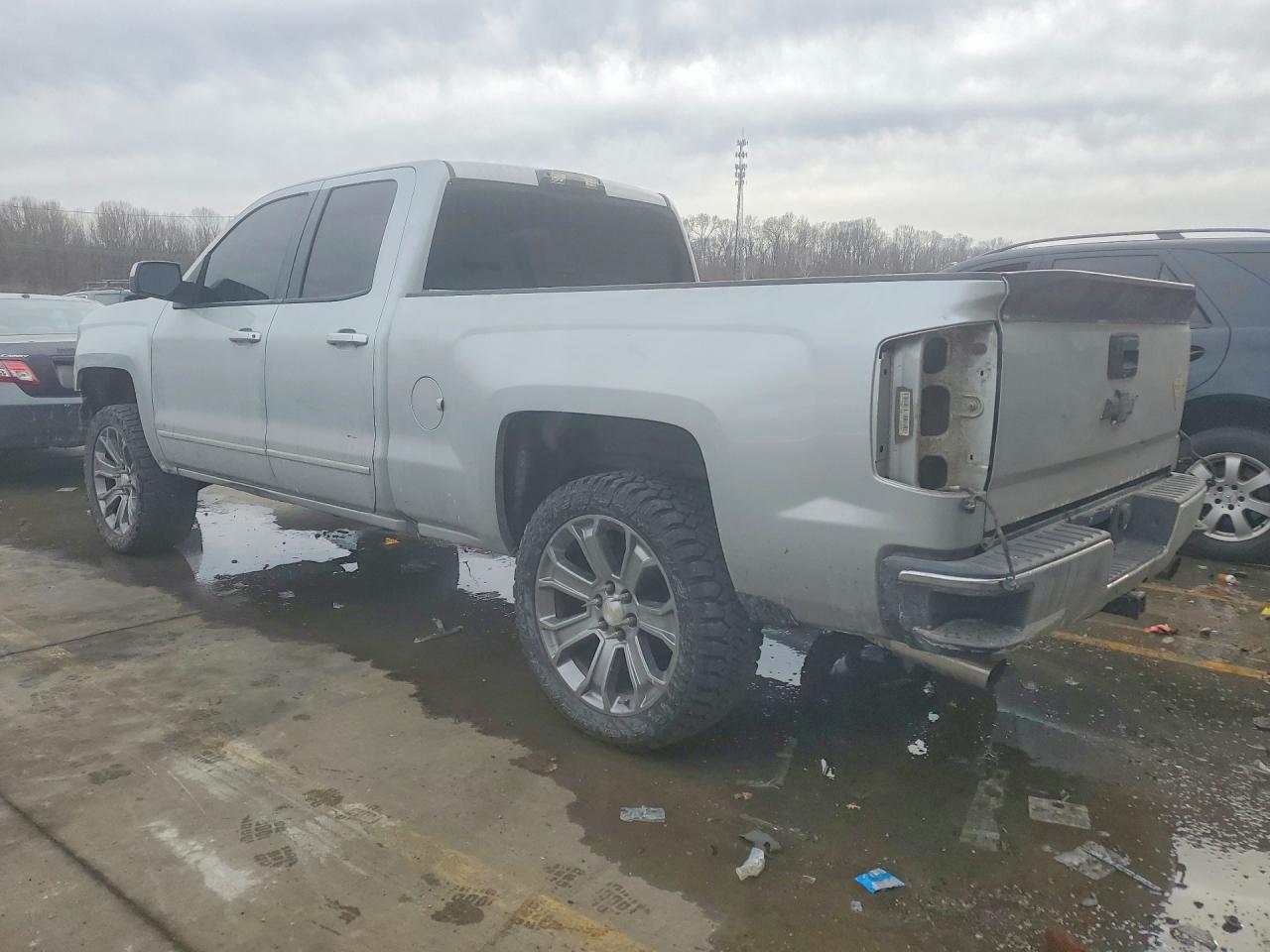 2017 CHEVROLET SILVERADO C1500 LT photo 3