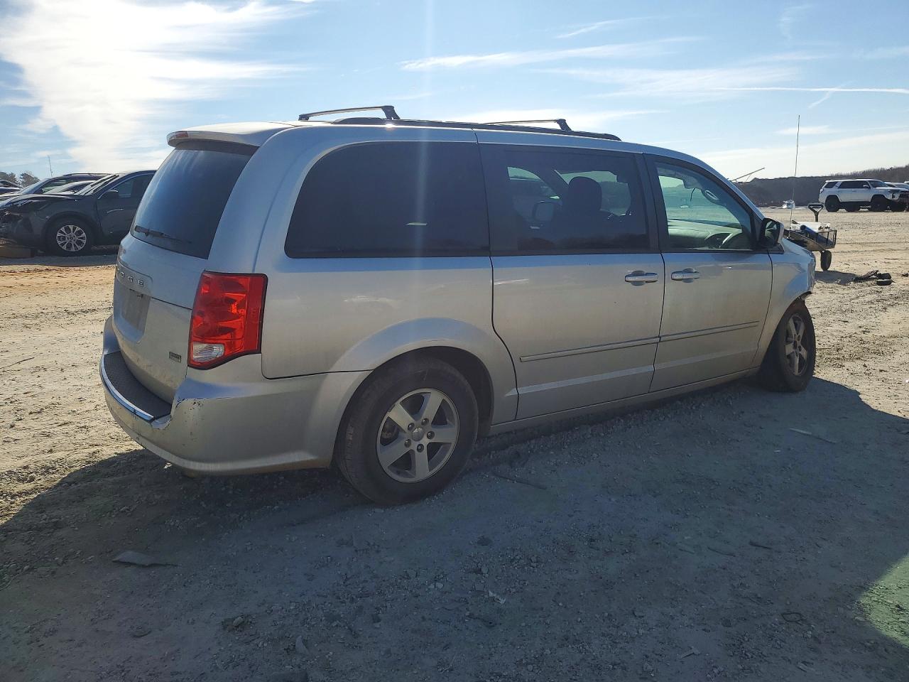 2012 DODGE GRAND CARAVAN SXT photo 3