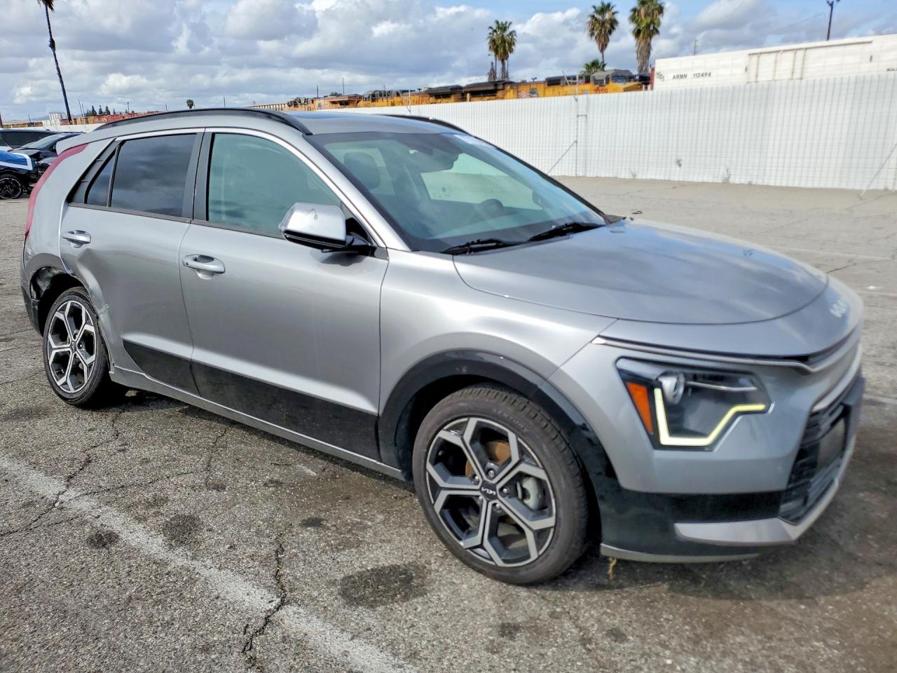 2023 KIA NIRO photo 4