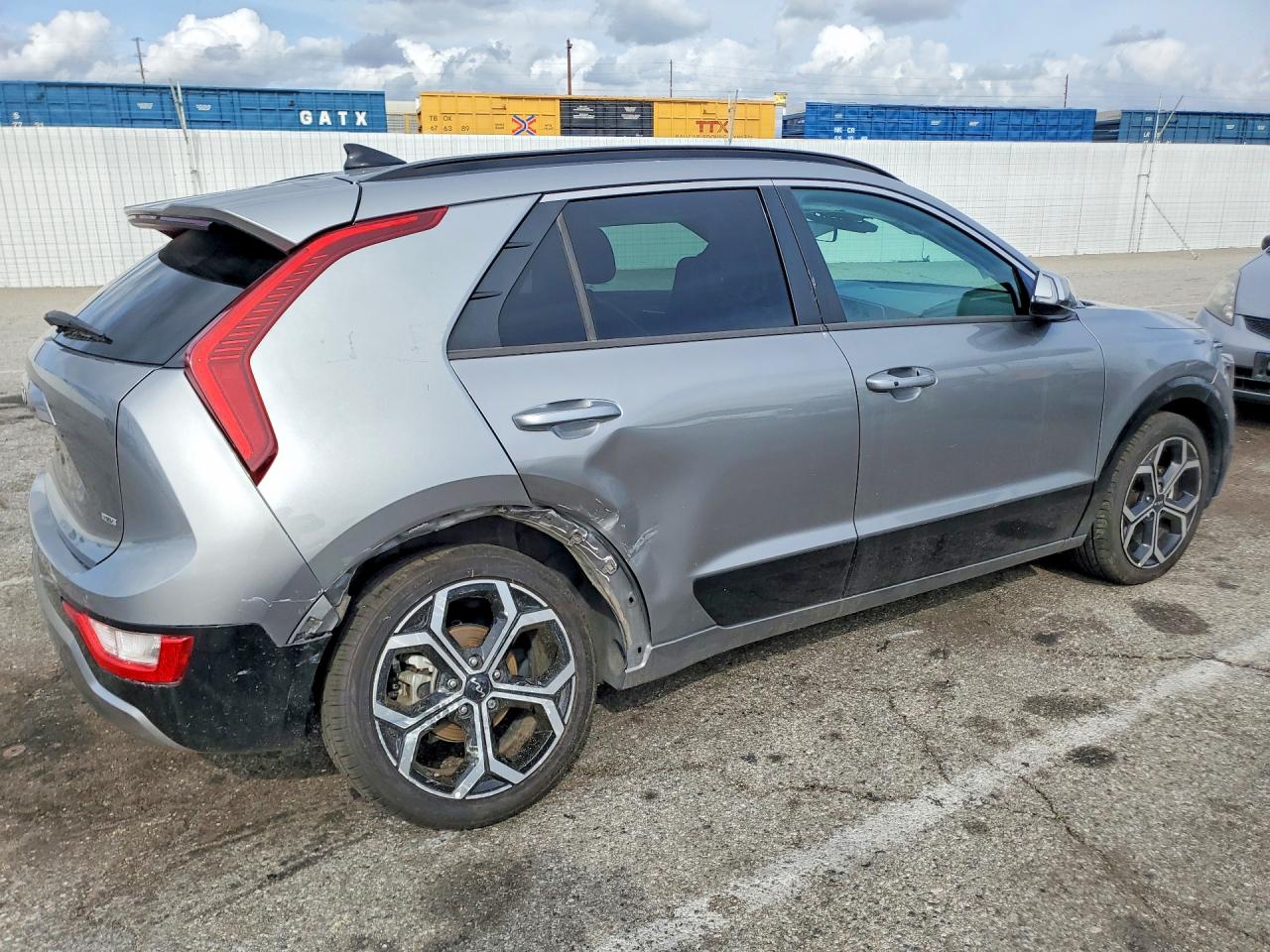 2023 KIA NIRO photo 3