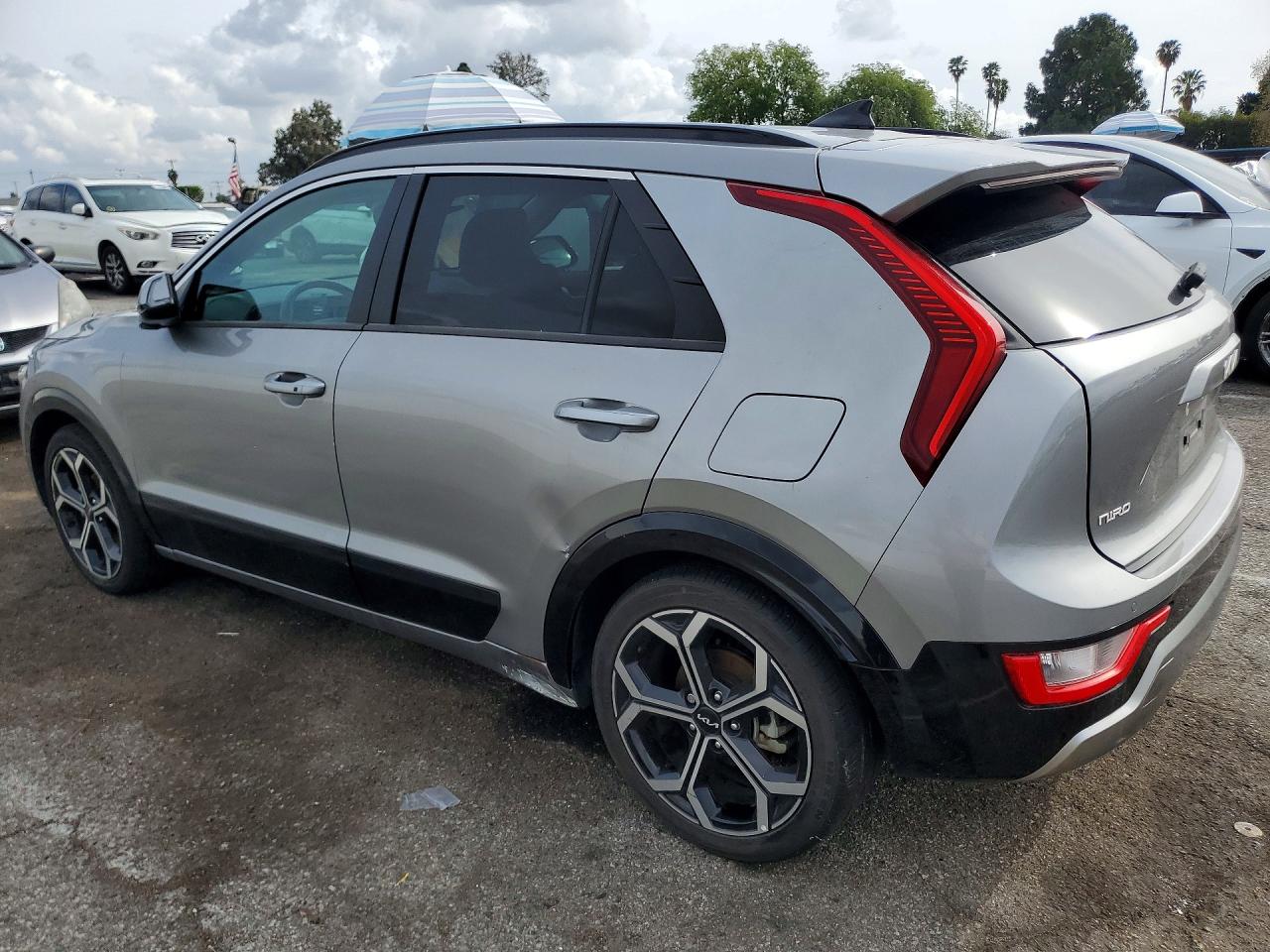 2023 KIA NIRO photo 2