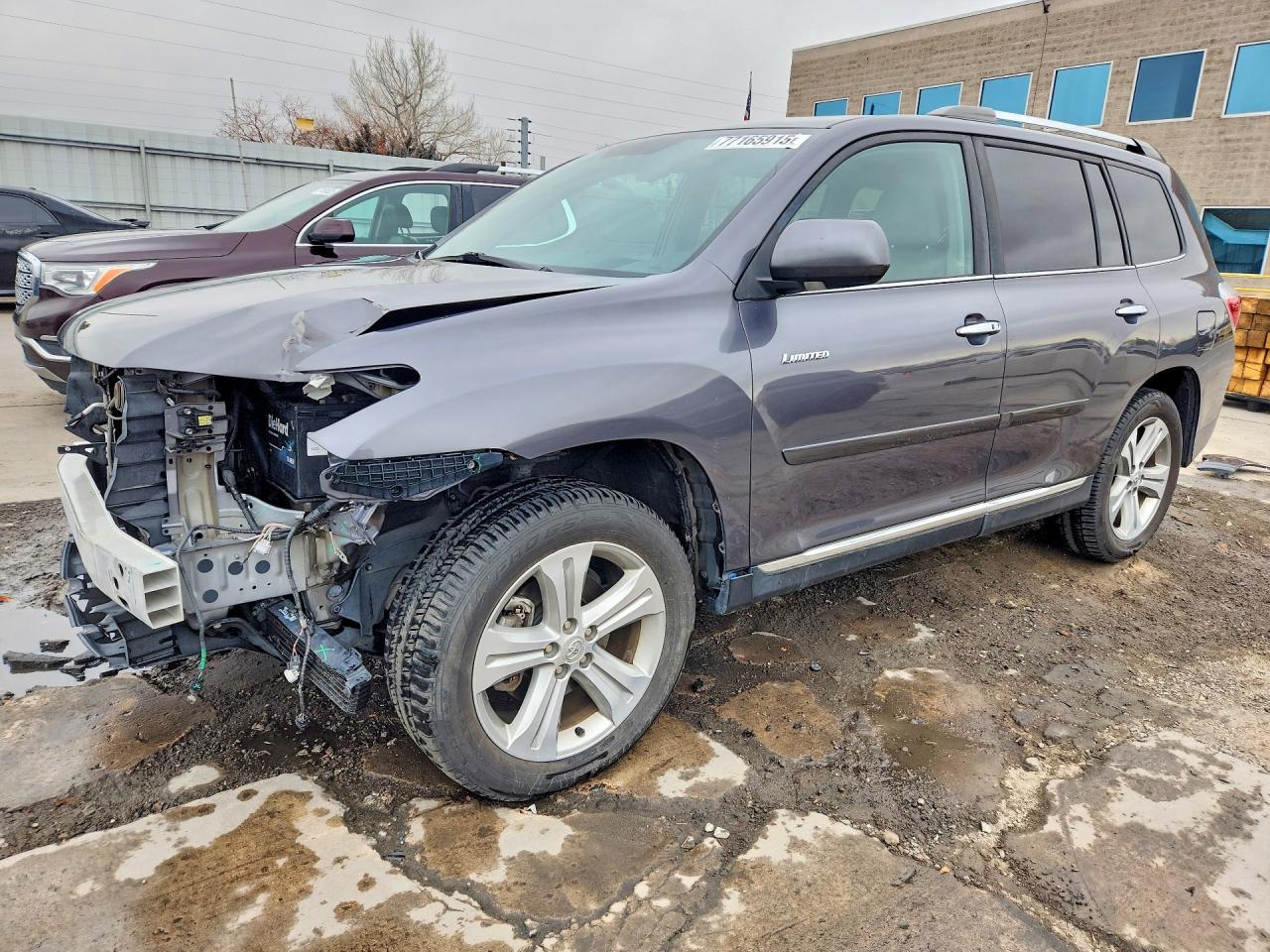 2013 TOYOTA HIGHLANDER