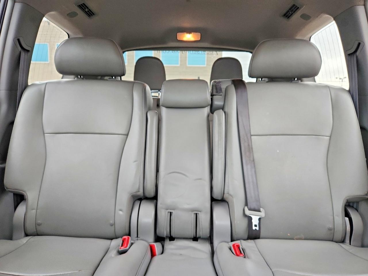 2013 TOYOTA HIGHLANDER LIMITED photo 10