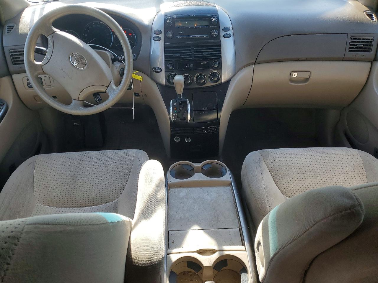 2007 TOYOTA SIENNA CE photo 8