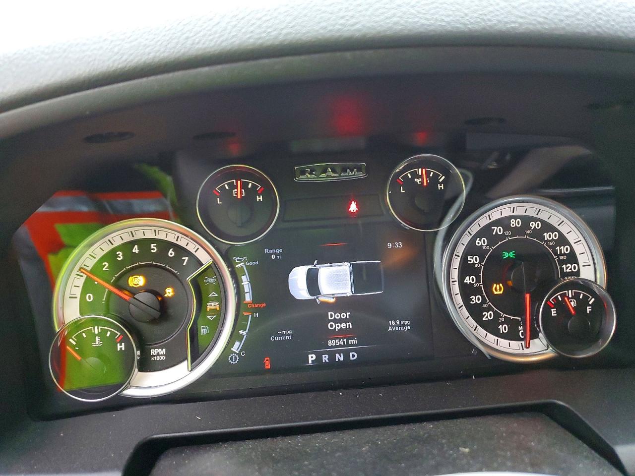 2017 RAM 1500 SLT photo 25