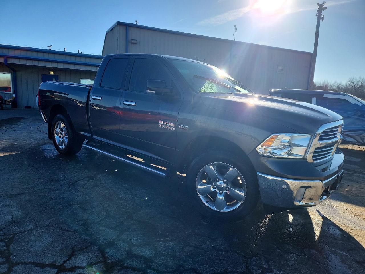 2017 RAM 1500 SLT photo 10