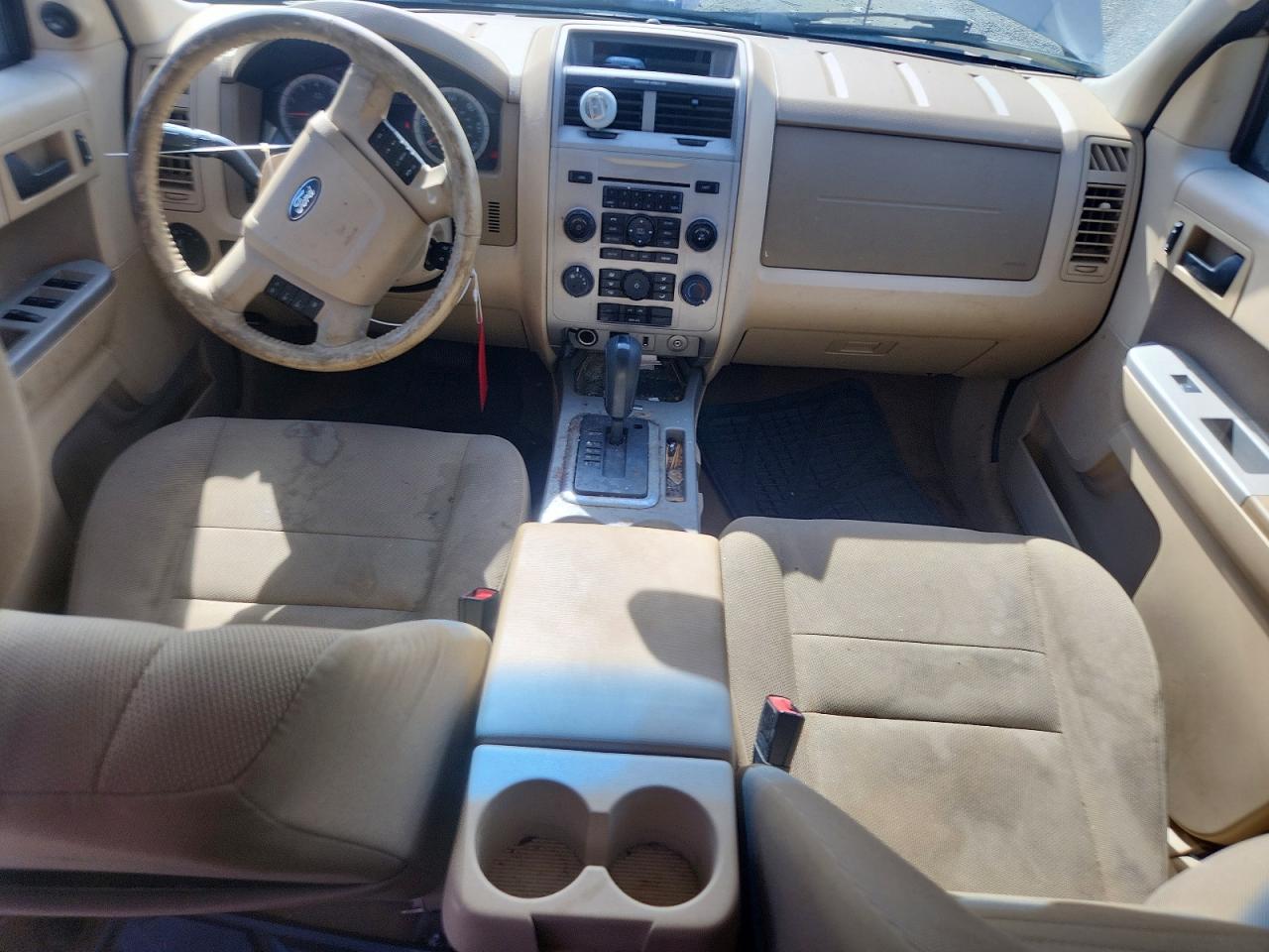 2010 FORD ESCAPE XLT photo 8