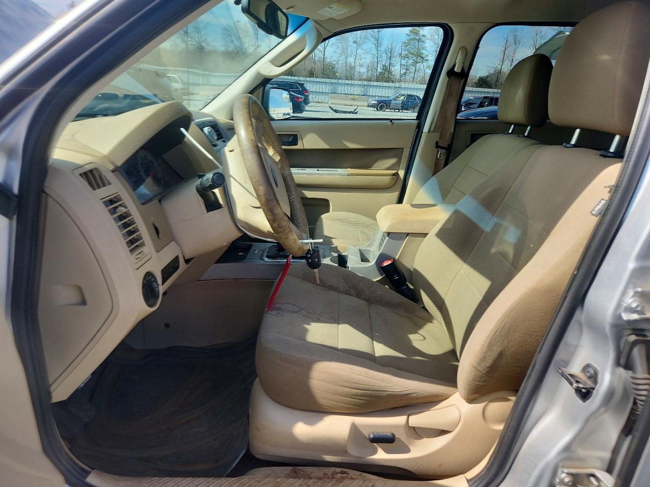 2010 FORD ESCAPE XLT photo 7