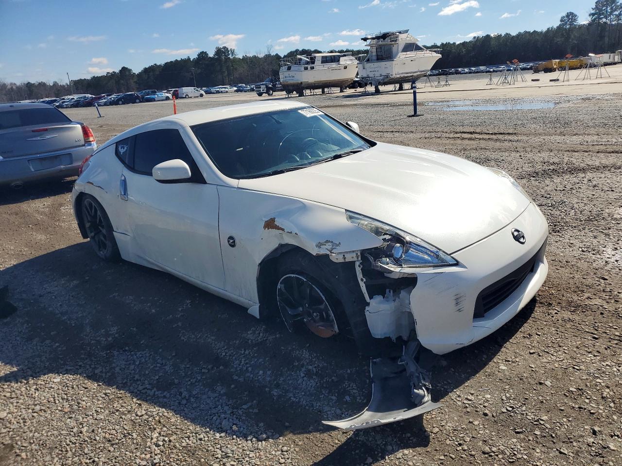 2016 NISSAN 370Z BASE photo 10