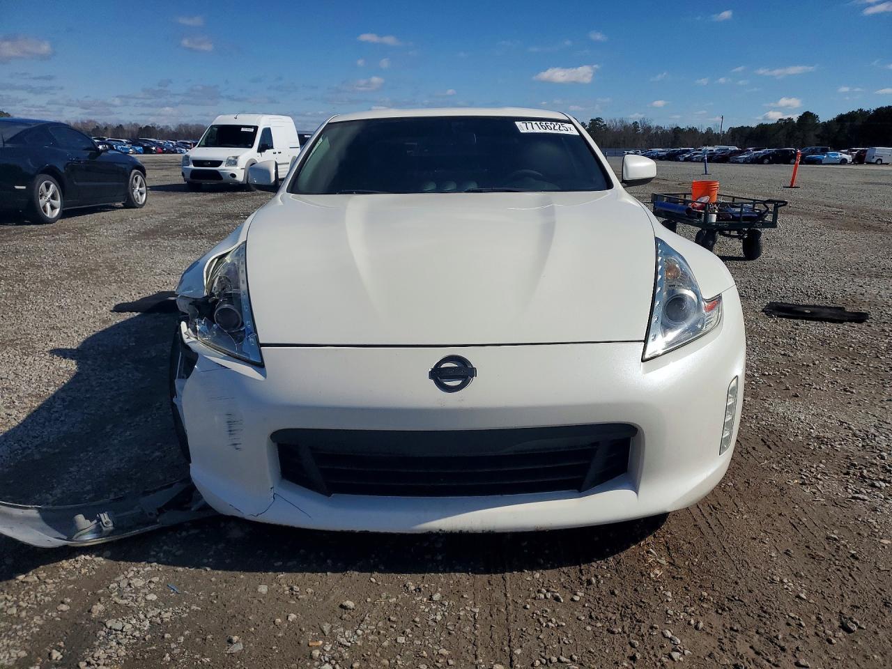 2016 NISSAN 370Z BASE photo 13