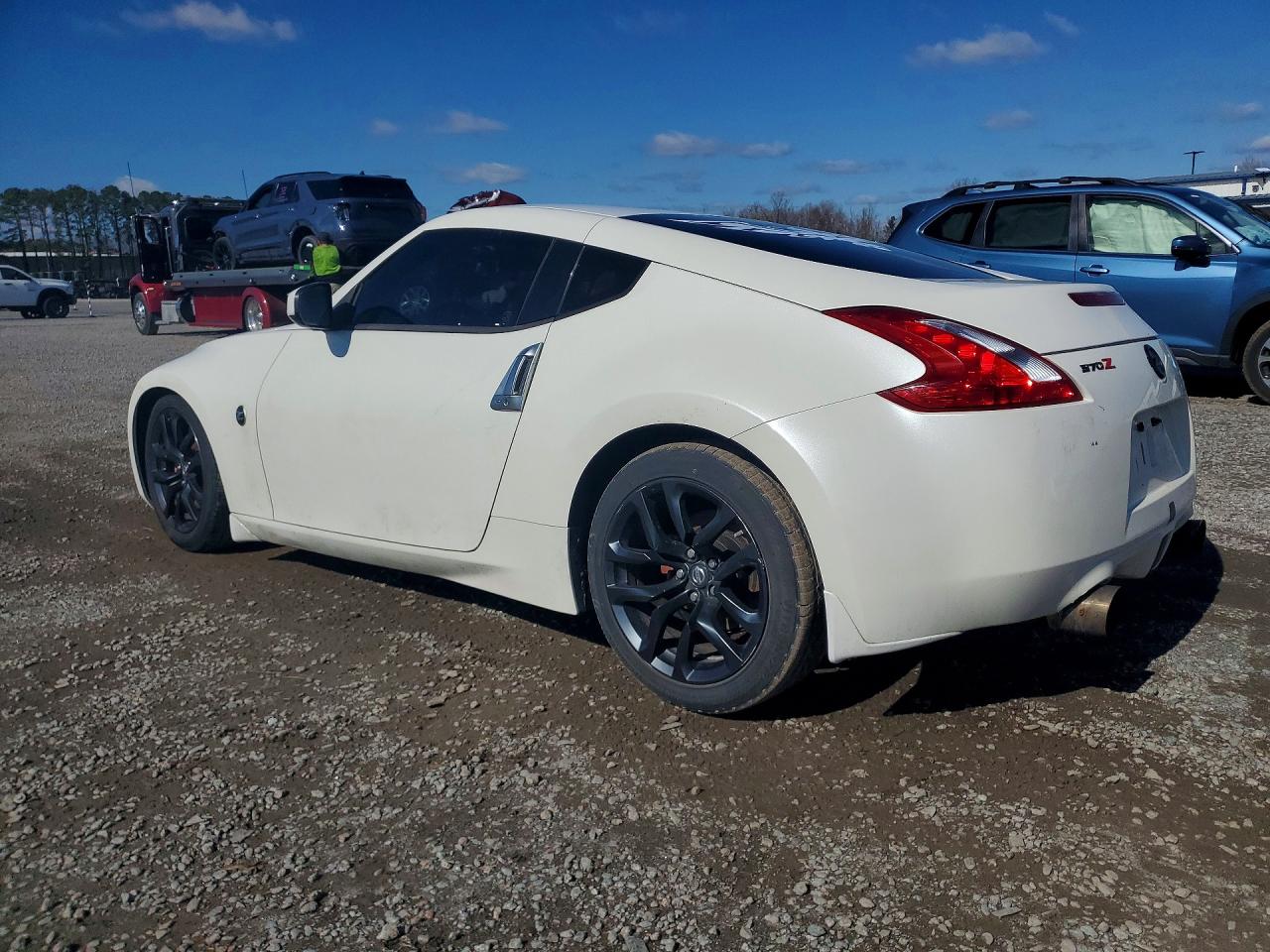 2016 NISSAN 370Z BASE photo 4