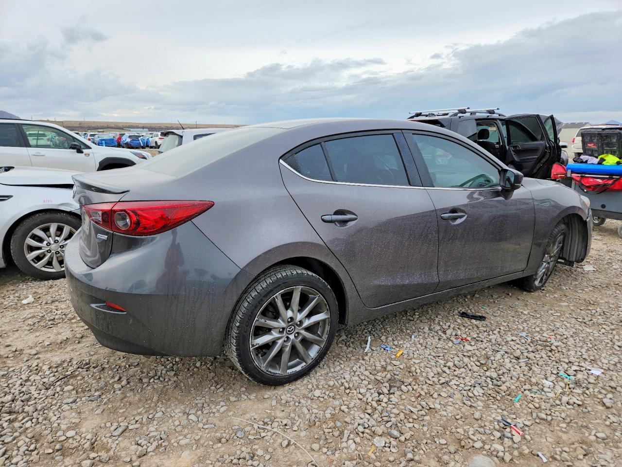 2018 MAZDA 3 TOURING photo 3
