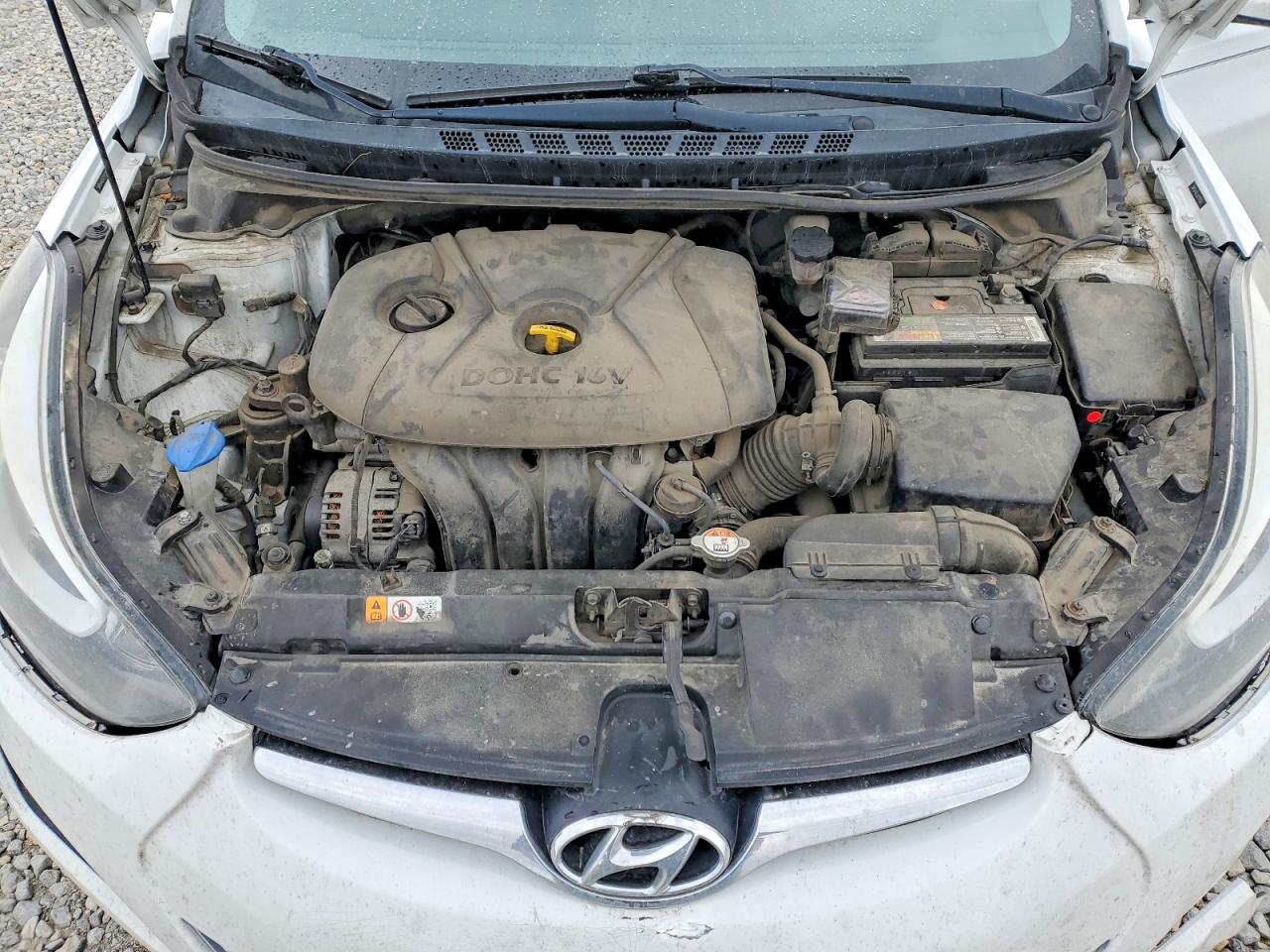 2016 HYUNDAI ELANTRA SE photo 11