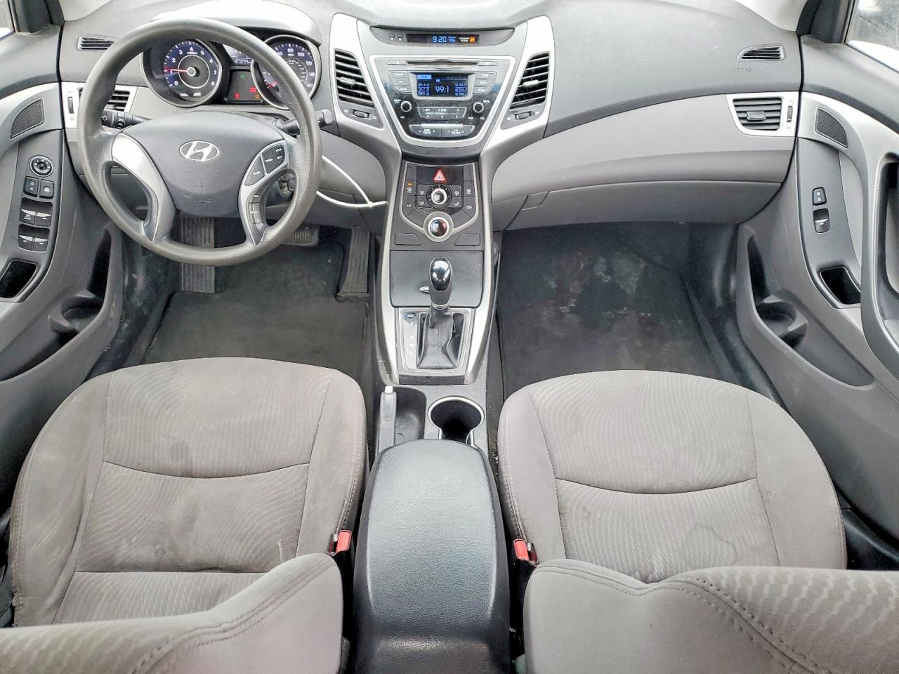 2016 HYUNDAI ELANTRA SE photo 8