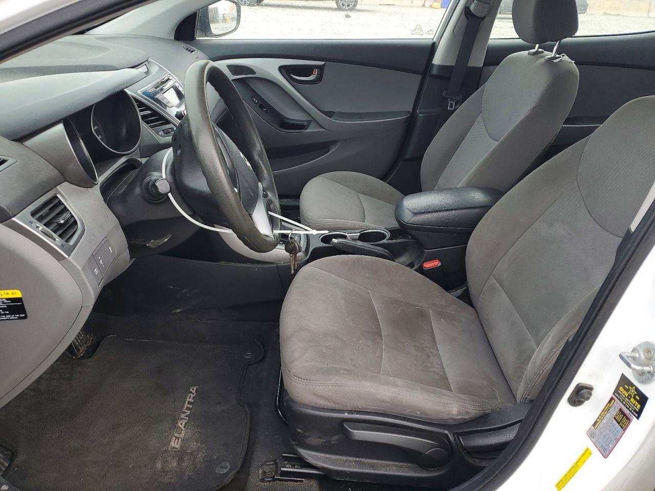 2016 HYUNDAI ELANTRA SE photo 7