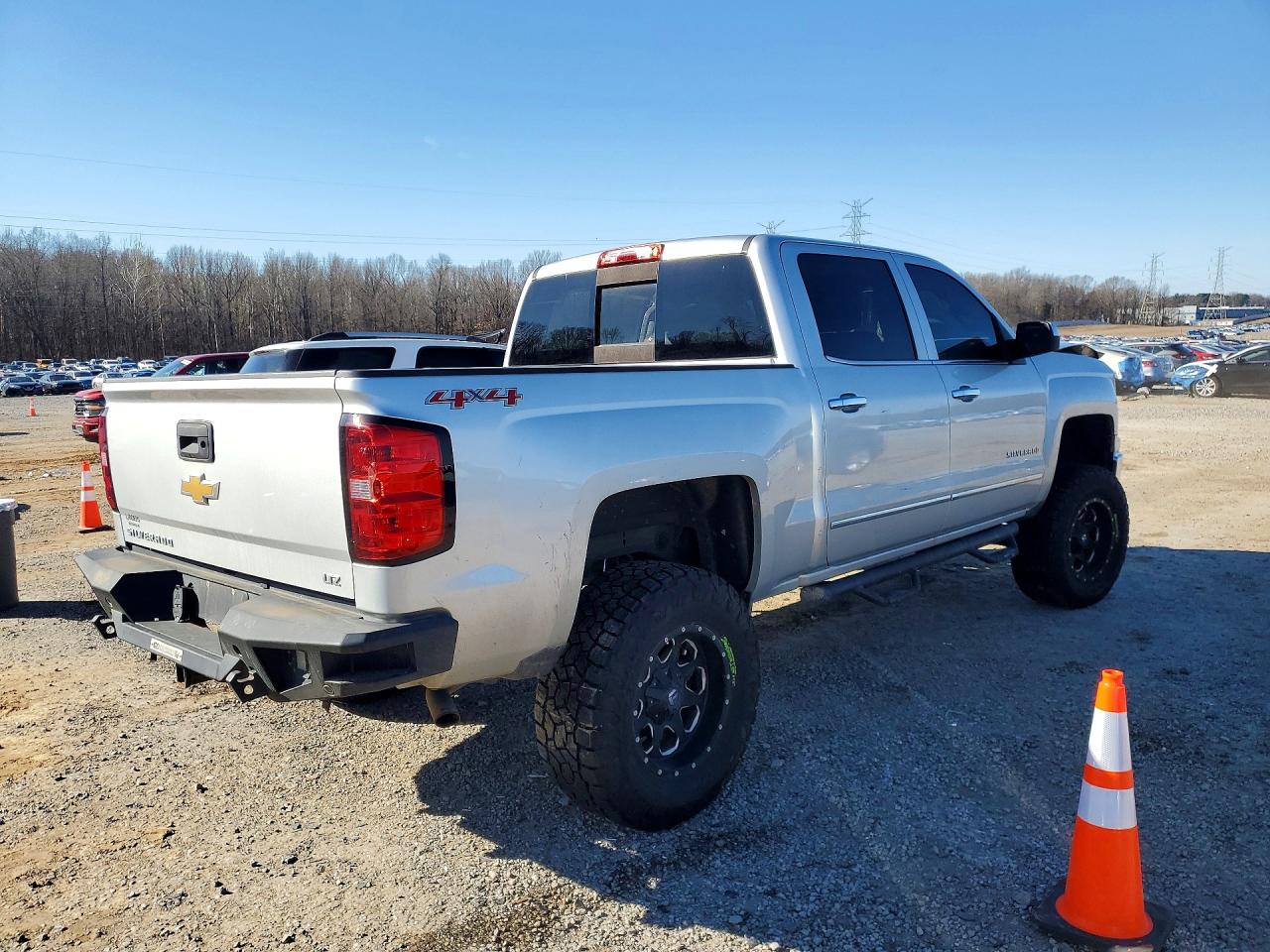 2015 CHEVROLET SILVERADO K1500 LTZ photo 3