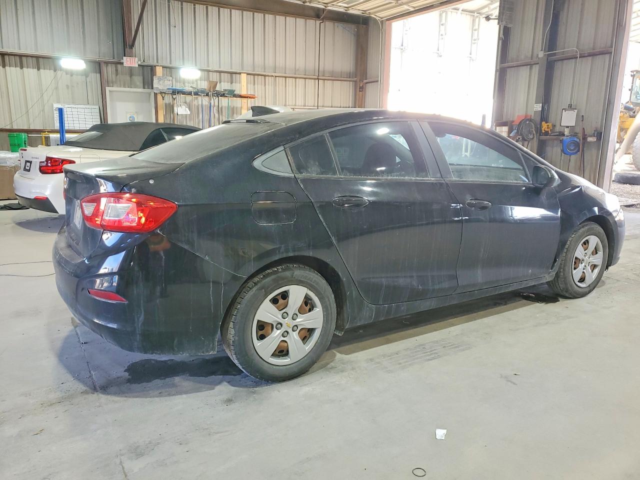 2017 CHEVROLET CRUZE LS photo 5