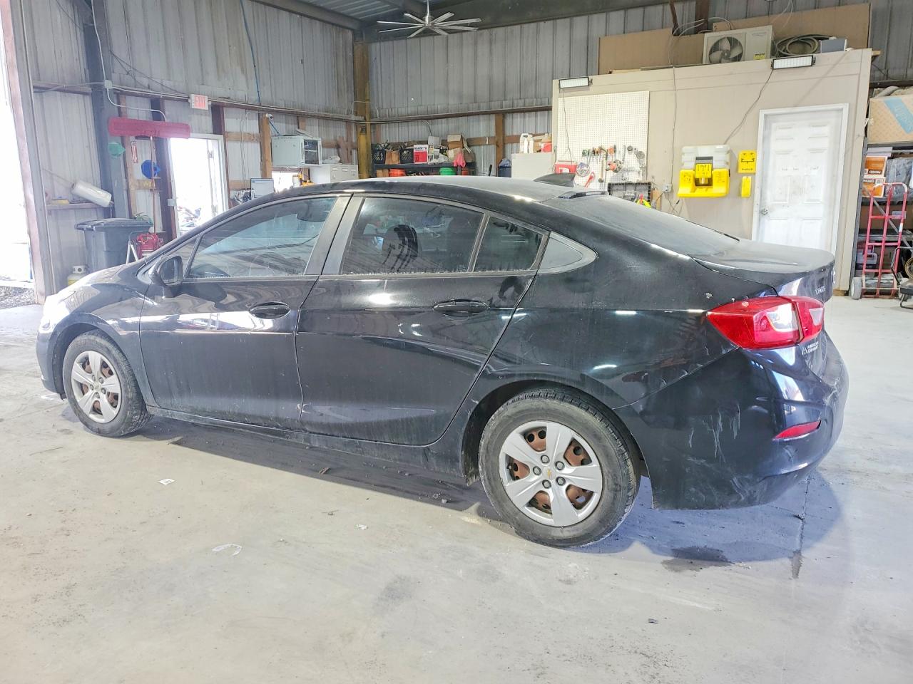 2017 CHEVROLET CRUZE LS photo 3