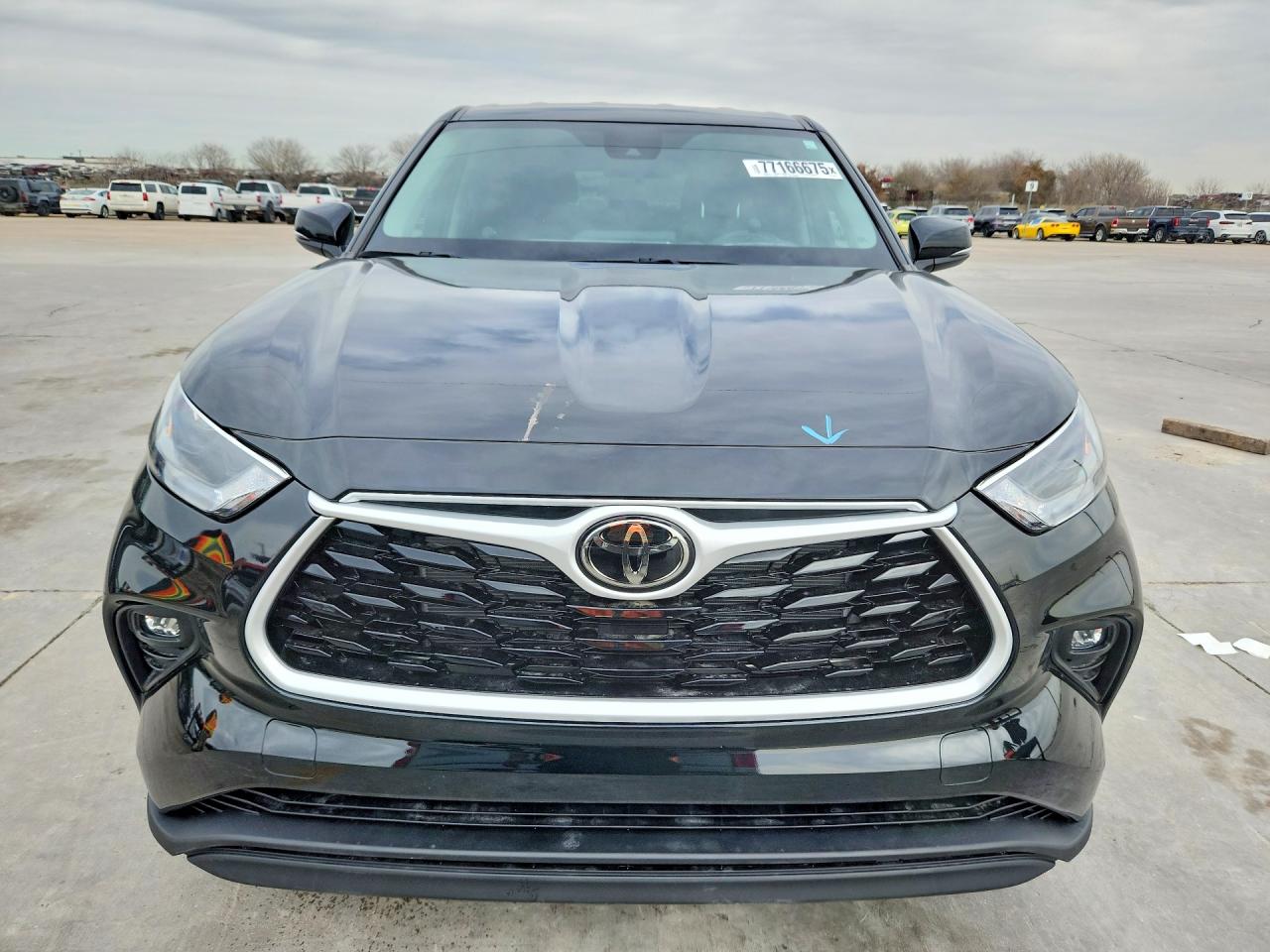 2023 TOYOTA HIGHLANDER LE photo 5