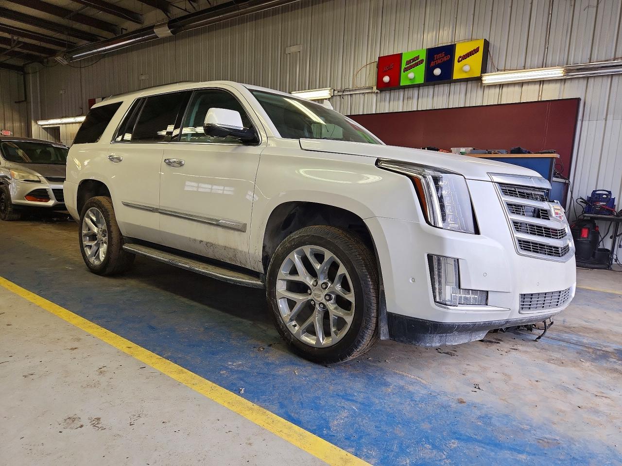 2020 CADILLAC ESCALADE LUXURY photo 4