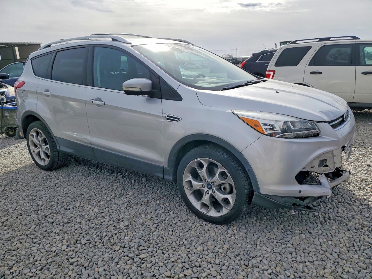 2013 FORD ESCAPE TITANIUM photo 4