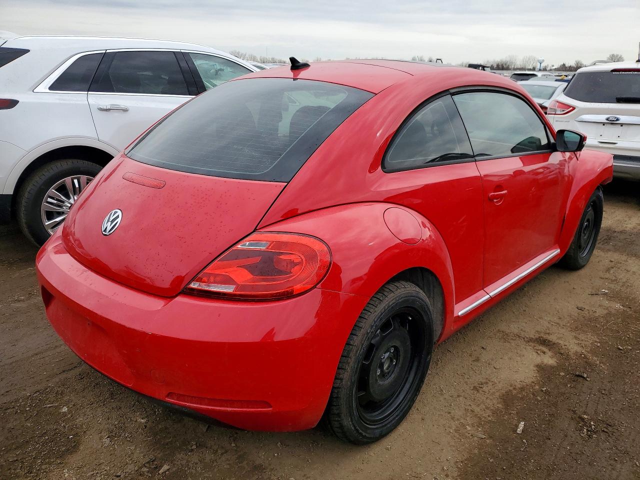 2013 VOLKSWAGEN BEETLE photo 5
