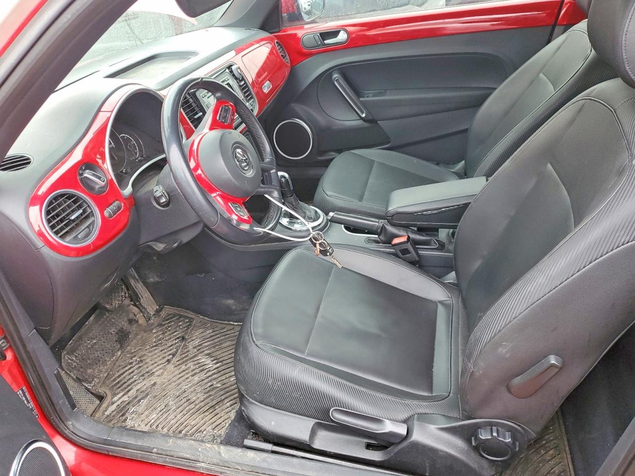 2013 VOLKSWAGEN BEETLE photo 13