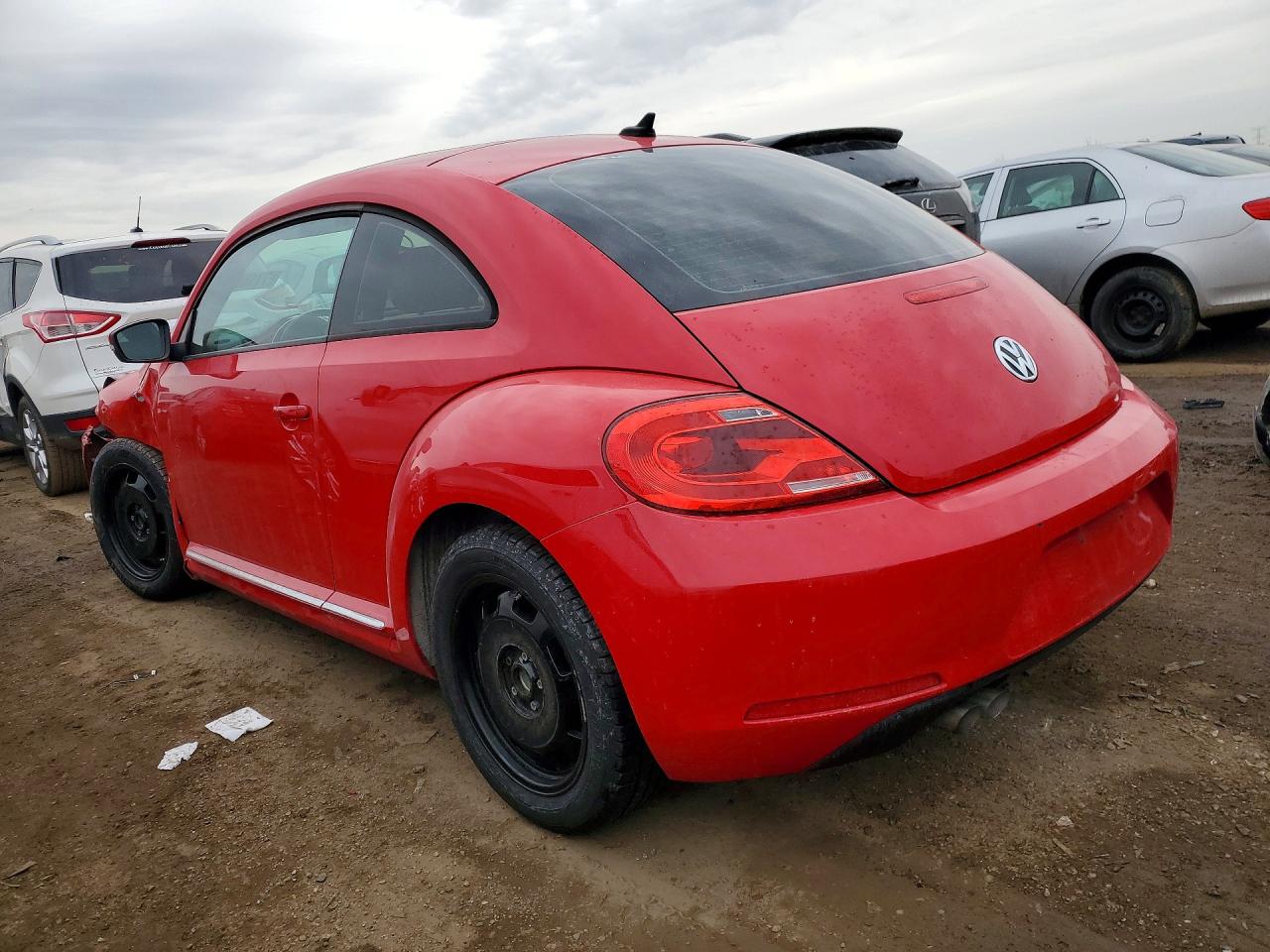 2013 VOLKSWAGEN BEETLE photo 3