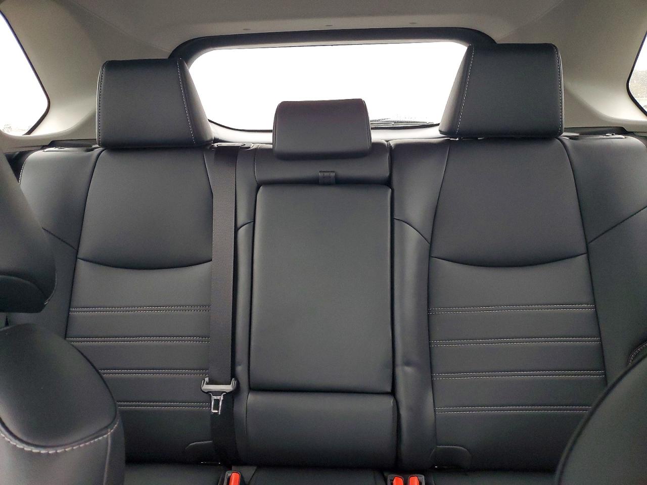 2025 TOYOTA RAV4 XLE PREMIUM photo 28