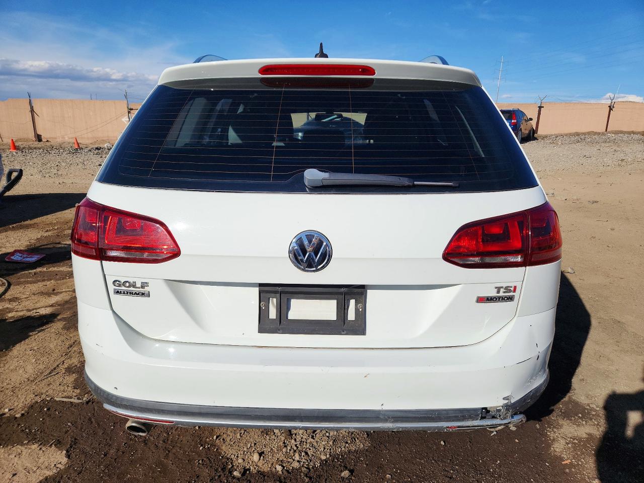 2017 VOLKSWAGEN GOLF ALLTRACK S photo 11