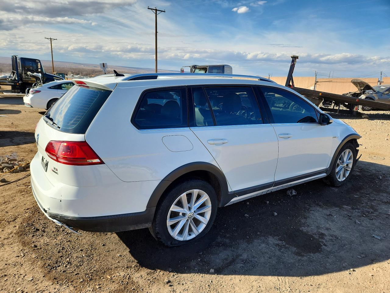 2017 VOLKSWAGEN GOLF ALLTRACK S photo 5