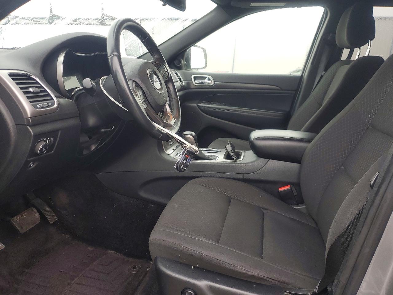 2018 JEEP GRAND CHEROKEE LAREDO photo 19