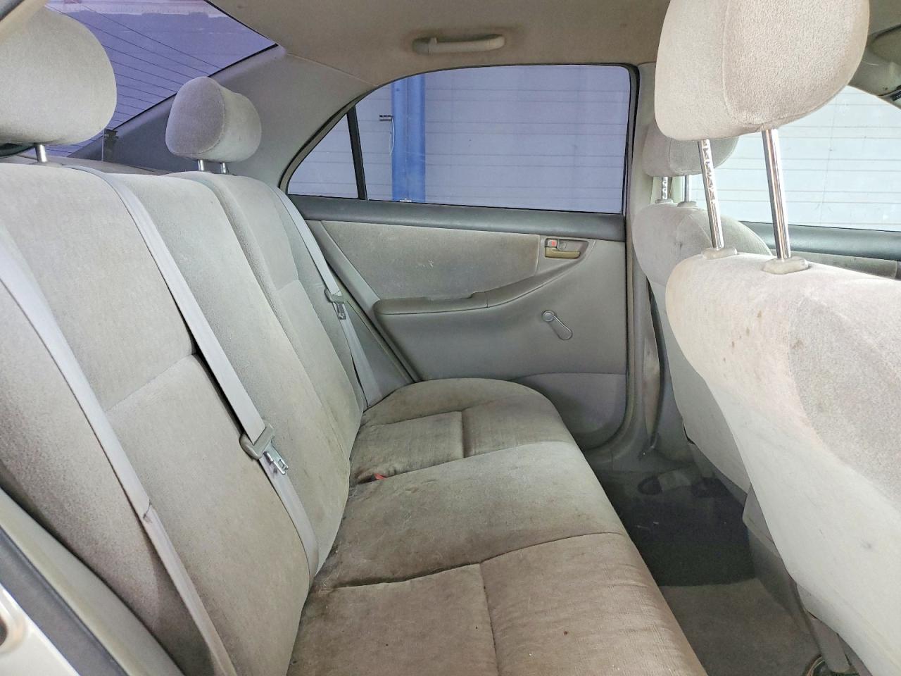 2004 TOYOTA COROLLA CE photo 19
